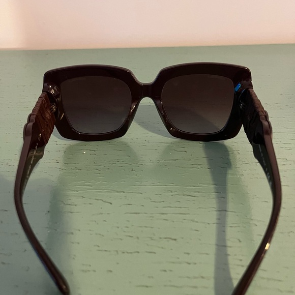 Large Chanel Sunglasses in excellent condition - Picture 4 of 5